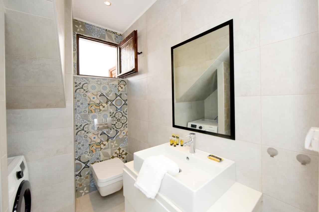 Pera Houses 2-Bedroom In The Center Of Lindos Esterno foto