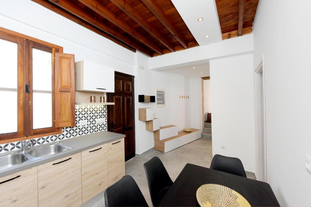 Pera Houses 2-Bedroom In The Center Of Lindos Esterno foto
