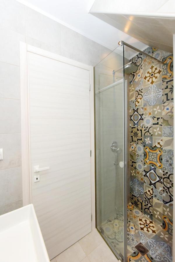 Pera Houses 2-Bedroom In The Center Of Lindos Esterno foto