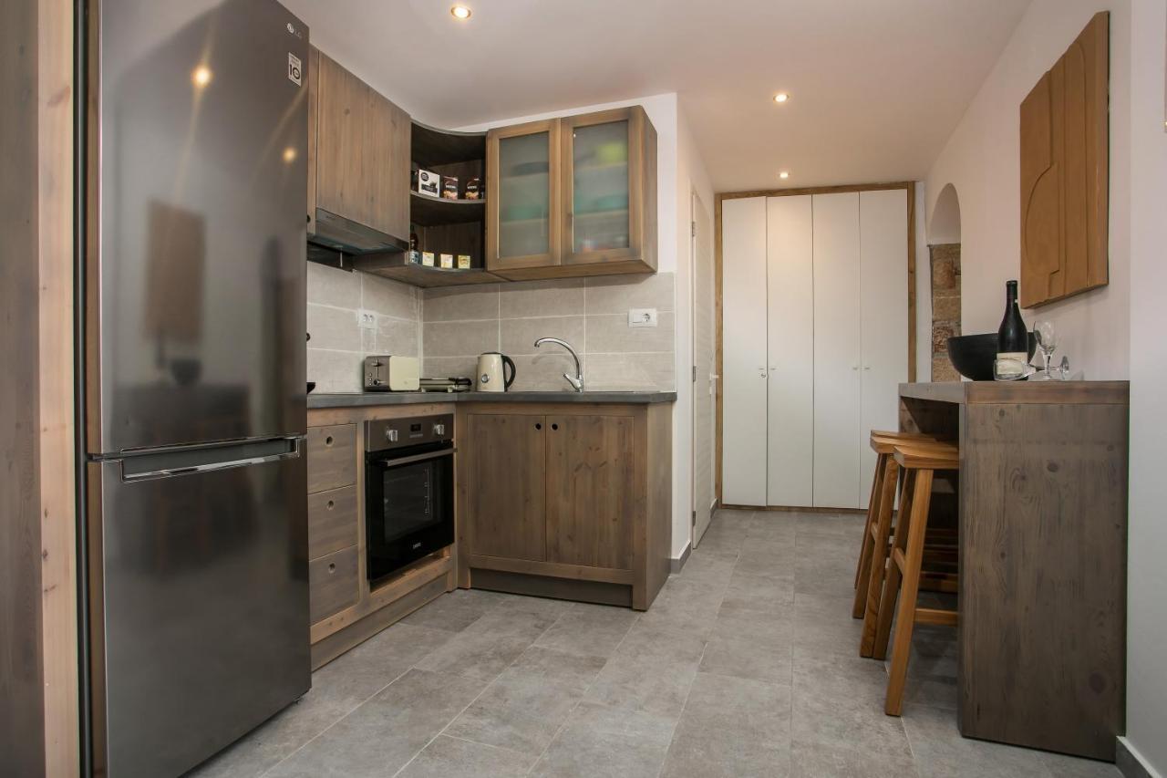 Pera Houses 2-Bedroom In The Center Of Lindos Esterno foto